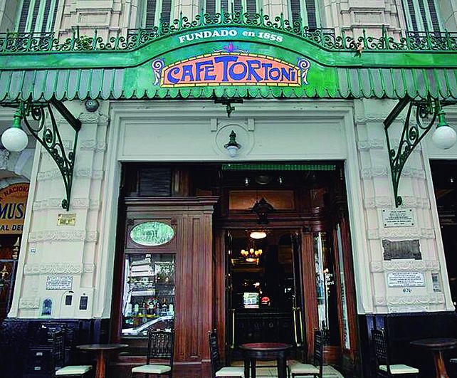 El Café Tortoni es uno de los bares más tradicionales de Buenos Aires.