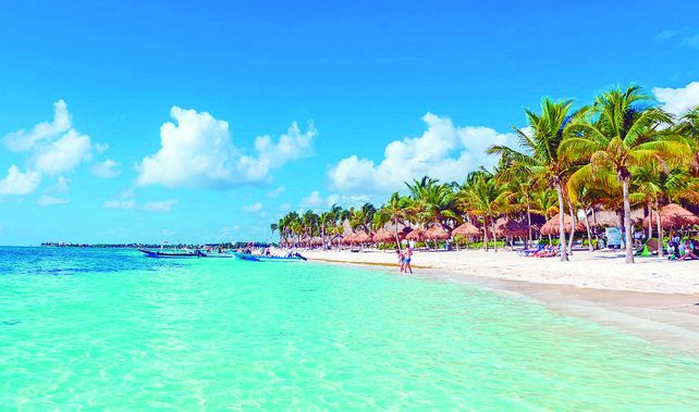 Cancún es un destino que llama la atención por sus playas naturales y la historia que se esconde en su interior. Cancún es un destino que llama la atención por sus playas naturales y la historia que se esconde en su interior.