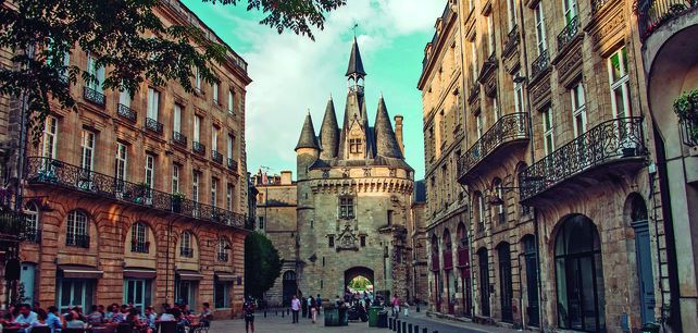 Entre castillos y viñedos: un recorrido por las zonas menos exploradas de Francia Entre castillos y viñedos: un recorrido por las zonas menos exploradas de Francia
