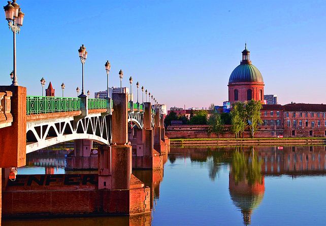 Entre castillos y viñedos: un recorrido por las zonas menos exploradas de Francia Entre castillos y viñedos: un recorrido por las zonas menos exploradas de Francia