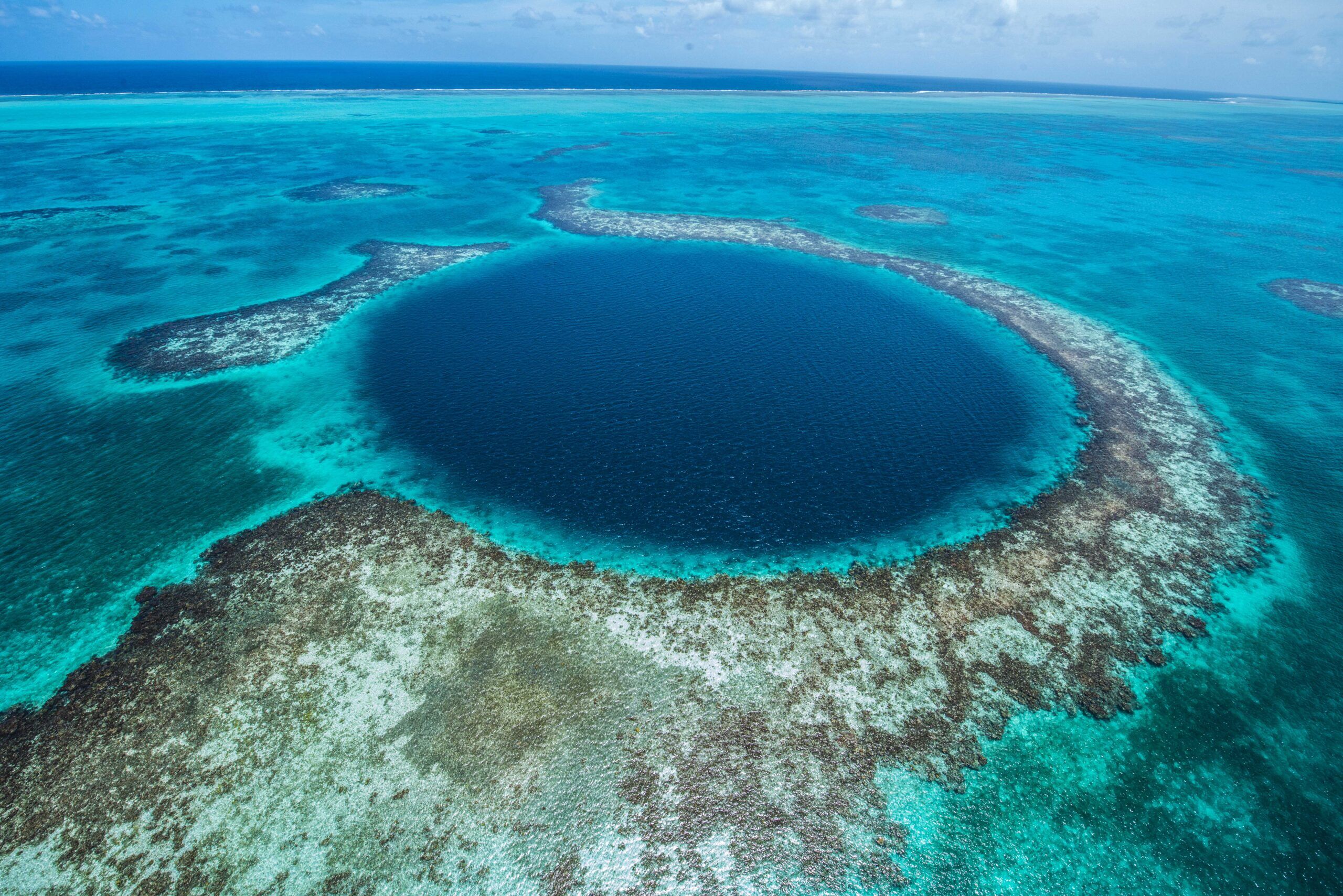 The Great Blue Hole | Travel Belize | travelbelize.org