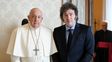 El Papa Francisco junto a Javier Milei, el protagonista del último capítulo de una historia de encuentros y desencuentros con la dirigencia política argentina. 