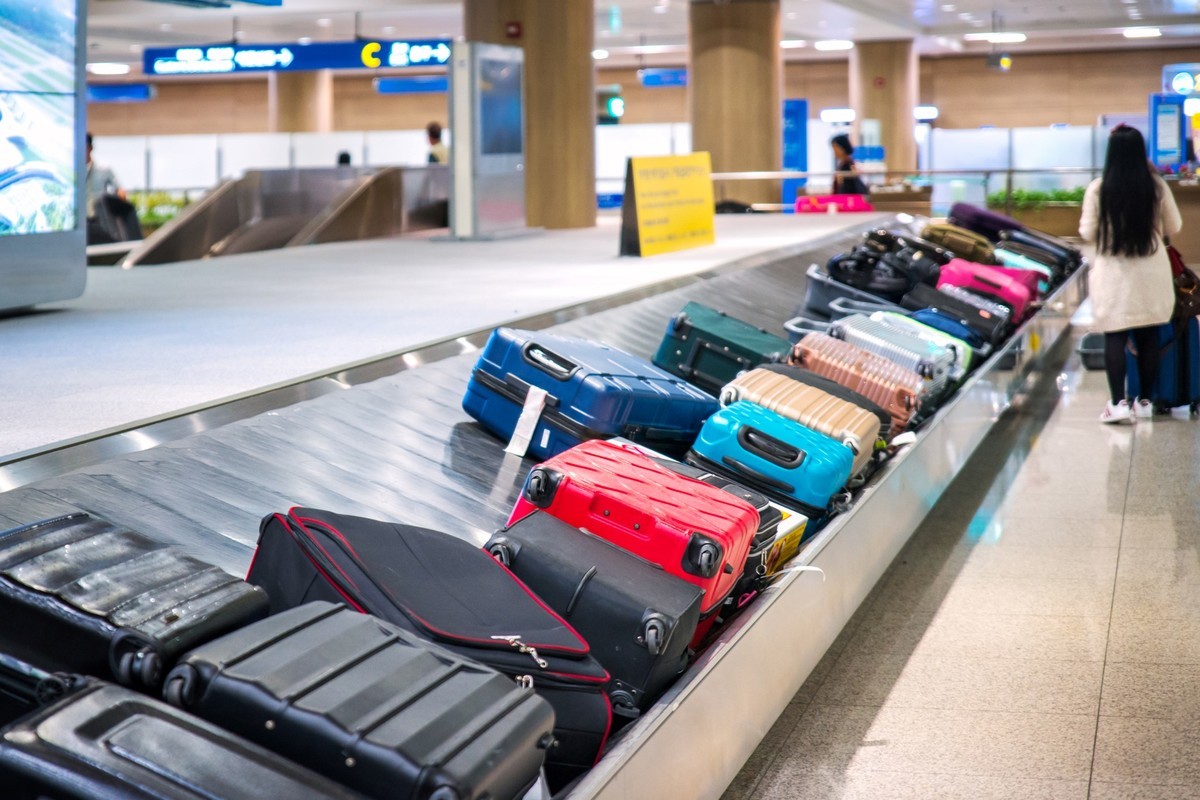 Los tres trucos para hacer que tu equipaje sea el primero en salir en el aeropuerto