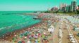 Mar del Plata sigue traccionando miles de turistas que eligen pasar el verano entre sus playas y propuestas.
