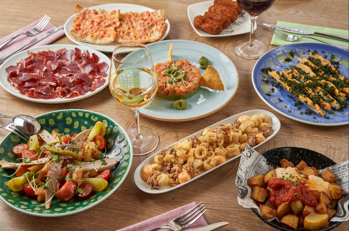 Cocina Tradicional Catalana: Los Mejores Restaurantes de Barcelona 2025