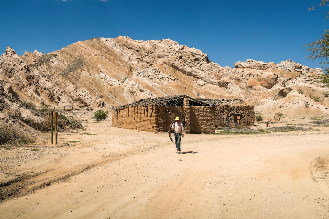 Los pueblos originarios de Salta: un viaje a las raíces que todavía respiran en el norte argentino