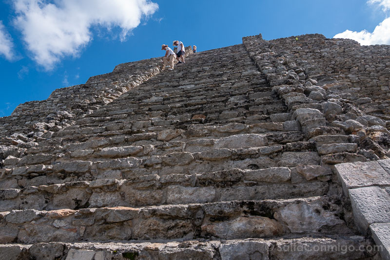 Ruinas Mayas Mayapan Yucatan Mexico Castillo Subida
