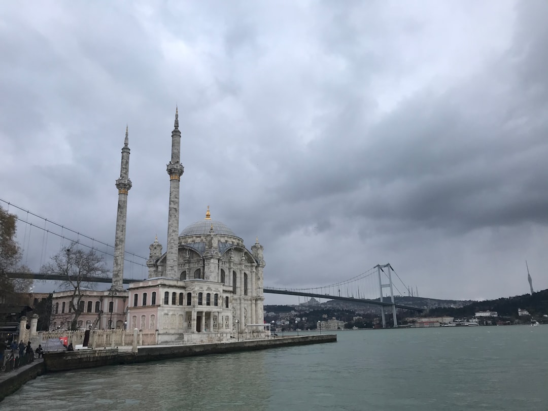 Estambul tiene 9 mezquitas que van a cambiar tu forma de entender la arquitectura sagrada