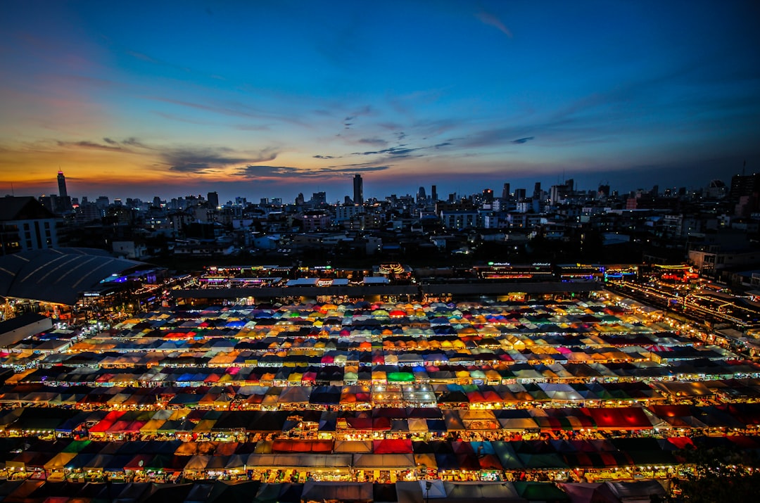 Los puestos de comida callejera de Bangkok que te van a cambiar la forma de comer para siempre