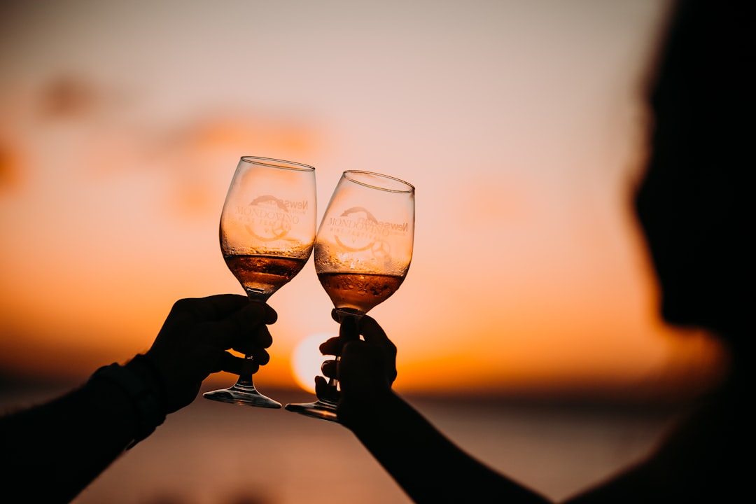 El Torrontés de Cafayate: por qué este vino blanco argentino es tu mejor razón para viajar a Salta