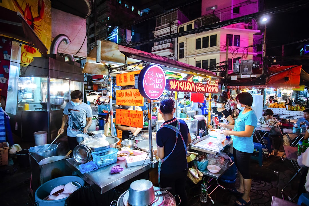 Los puestos de comida callejera de Bangkok que te van a hacer olvidar los restaurantes