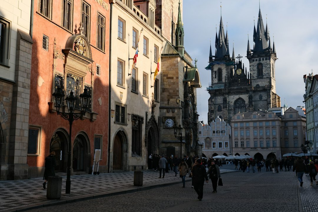 Praga de noche: donde la bohemia europea te seduce en cada esquina