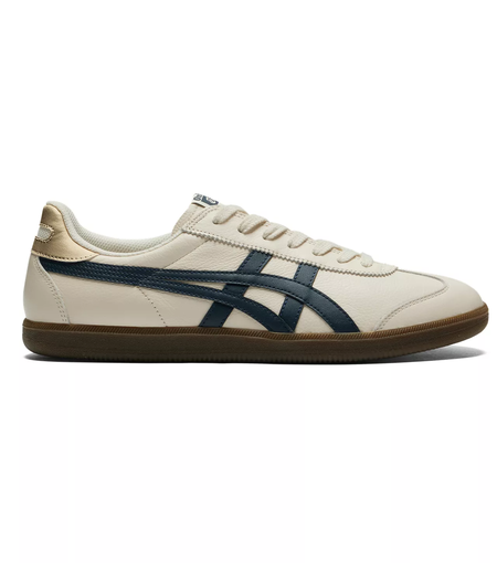 Así son las Onitsuka Tiger que llevan las chicas elegantes: parecen sacadas del armario ochentero de nuestras madres