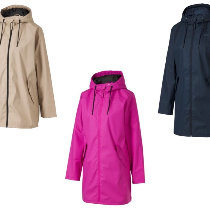 Acaban de llegar a Lidl los chubasqueros que no lo parecen y serán un must hasta que llegue el buen tiempo