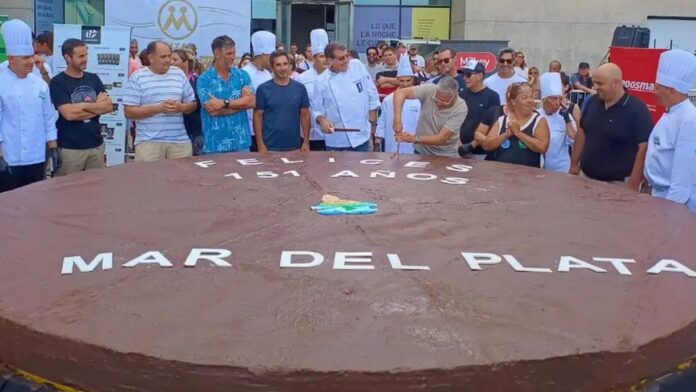 alfajor-mas-grande-mdp-151-anos-1