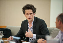 Aaron Levie, CEO de Box, tiene el consejo de oro para sobrevivir en el trabajo en la era de la IA: “eso es lo que te hace irremplazable”