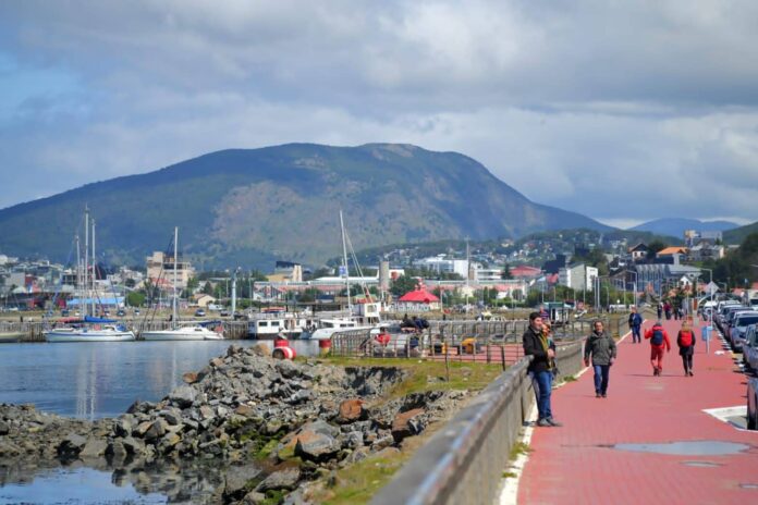 Ushuaia bajo la mirada de “los chicos del fin del mundo”