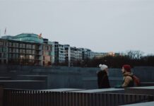 Berlín de noche: los bares donde la historia se toma en copas