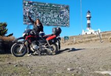 Aldana, la argentina que recorre el mundo en moto y bicicleta