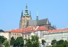 Praga no es solo el Puente Carlos: los rincones que te van a enamorar de la República Checa