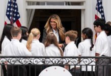 Melania Trump, primera dama de Estados Unidos: “Crecí en un país comunista y no me faltó de nada. Creo que tuve una infancia muy bonita”